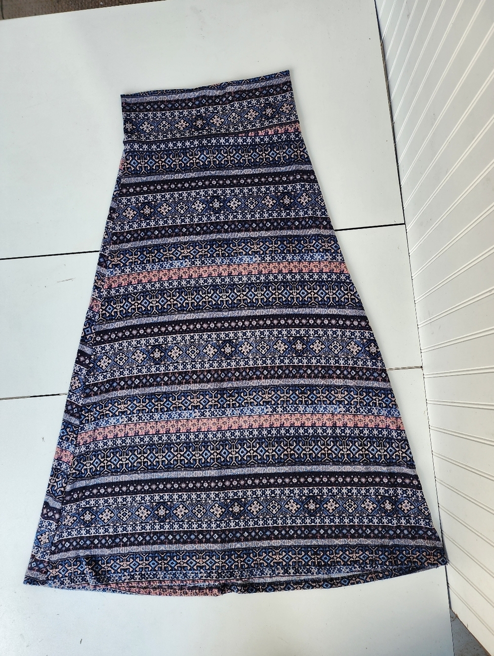 Living Doll Los Angeles Womens Tribal Print Maxi Skirt Knit Multi Color Floral L